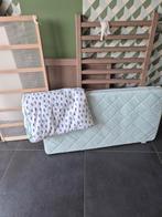 Houten babybedje met matras en donsdeken, Kinderen en Baby's, Kinderkamer | Bedden, Ophalen, Matras