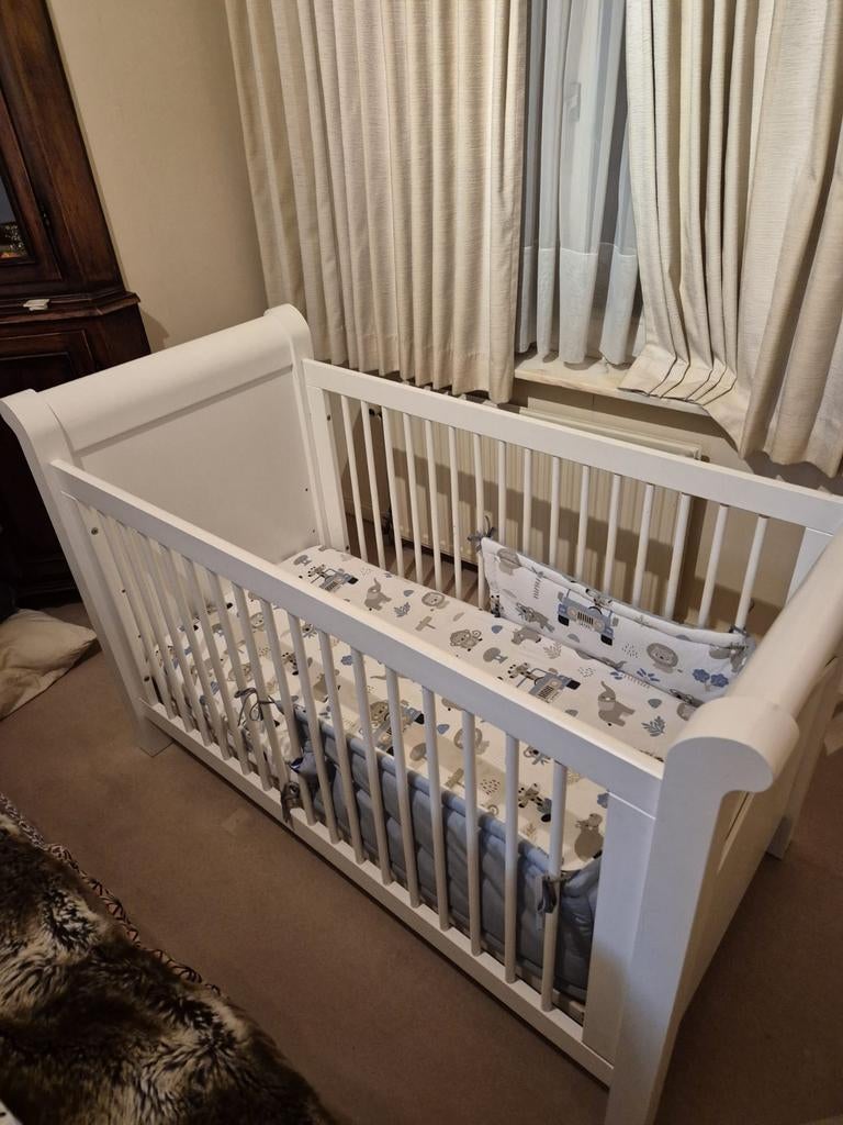 Kinderbed met toebehoren Childwood collection., Kinderen en Baby's, Babywiegjes en Ledikanten, Ophalen