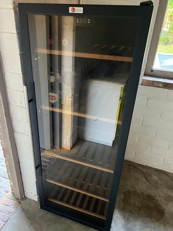 VinoSphère wijnkoelkast 90–150 flessen capaciteit., Elektronische apparatuur, Koelkasten en IJskasten, Zo goed als nieuw, Zonder vriesvak