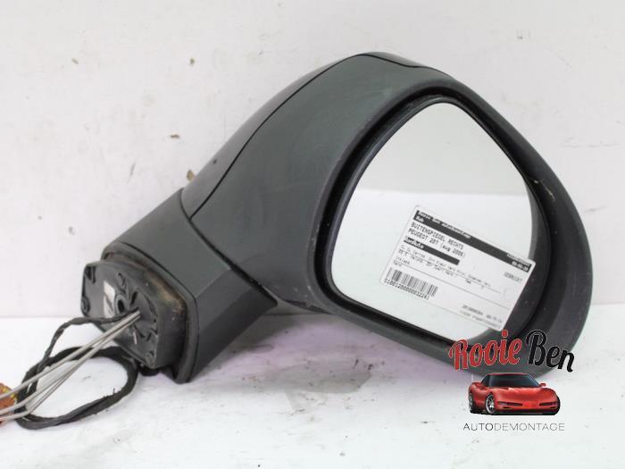 Buitenspiegel rechts van een Peugeot 207, Auto-onderdelen, Spiegels, Peugeot, Gebruikt, 3 maanden garantie, Ophalen of Verzenden