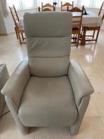 Lederen relaxzetel in beige kleur te koop, Ophalen, Modern, in leer, Zo goed als nieuw, 50 tot 75 cm