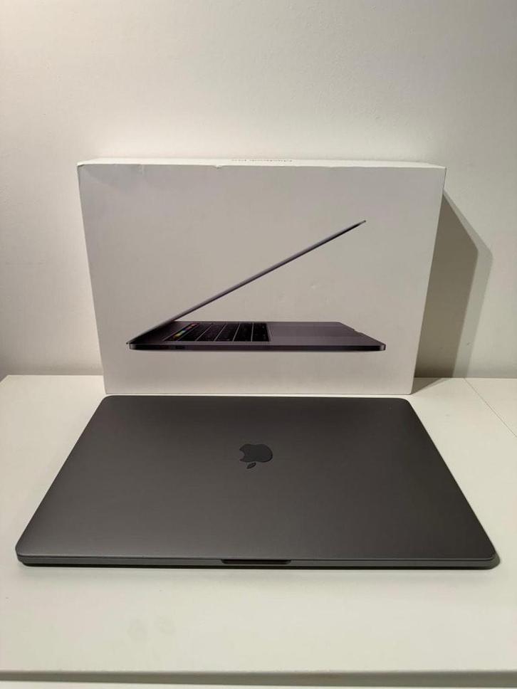 Apple MacBook Pro (2018) 15 inch, Computers en Software, Apple Macbooks, Gebruikt, MacBook, 15 inch, 2 tot 3 Ghz, 512 GB, 16 GB