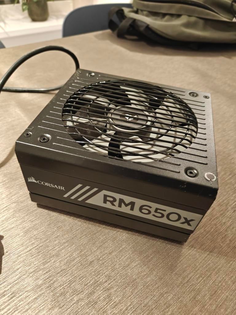 Corsair voeding 650 RM650X, Computers en Software, Interne voedingen, Ophalen