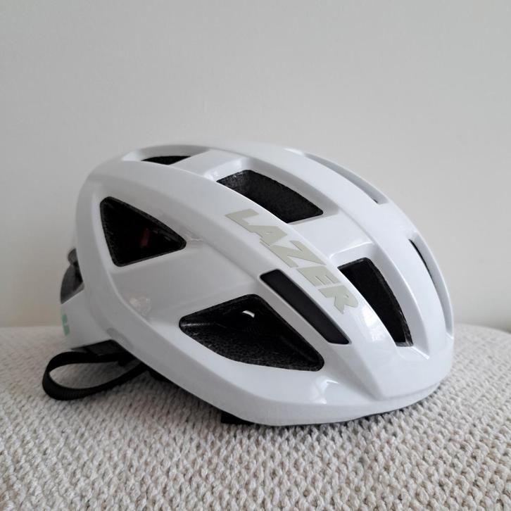Casque vélo Lazer taille S. Nouveau!, Vélos & Vélomoteurs, Accessoires vélo | Casques de vélo, Neuf, Homme ou Femme, S, Enlèvement ou Envoi