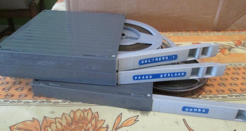 3 Prima Oude 8mm Filmrollen - Calimero / Dumbo / Paard, Ophalen of Verzenden, 8mm film