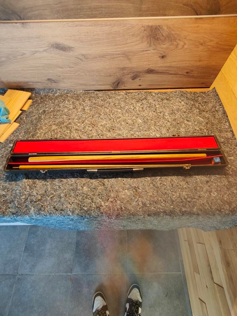 Queue de billard + 2 étuis + kit de réparation, Sports & Fitness, Enlèvement