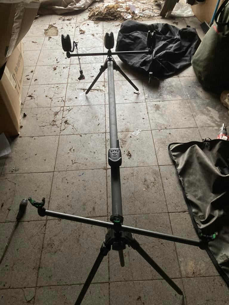 Rodpot met biebers en klikker, Ophalen, Zo goed als nieuw