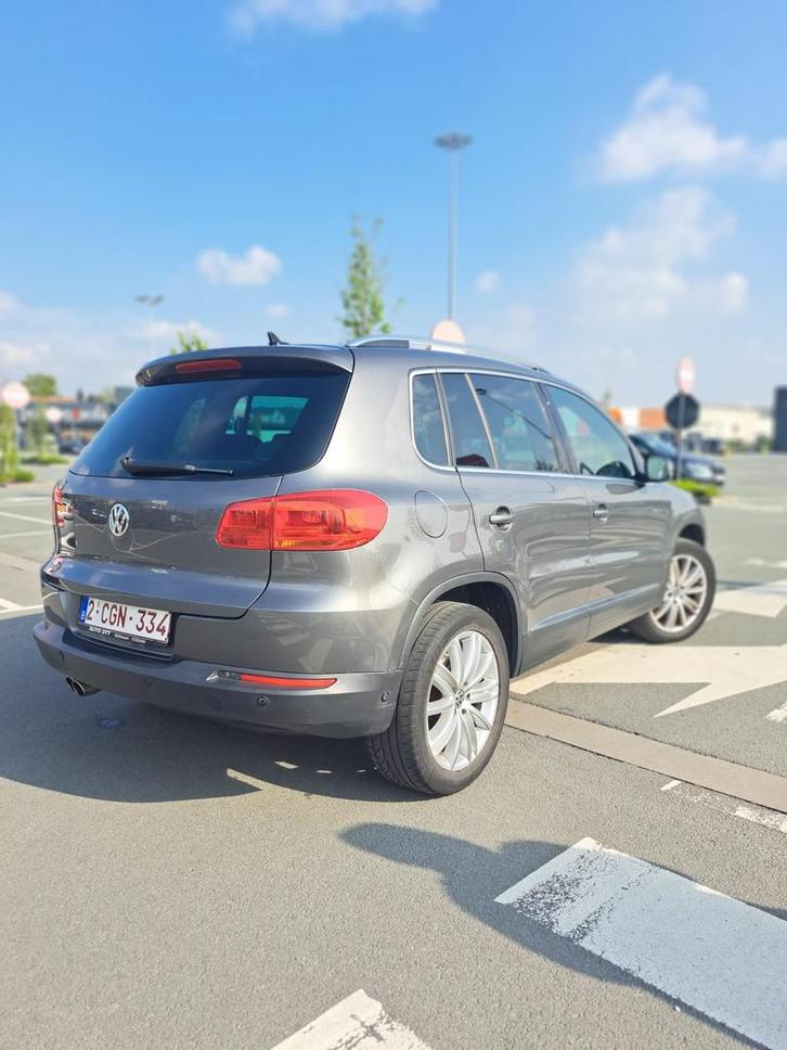 Volkswagen tiguan, Autos, Volkswagen, Particulier, Tiguan, Toit ouvrant, Diesel, Euro 5, 5 portes, Argent ou Gris, Enlèvement