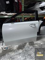 Porte avant gauche d'origine Mercedes Classe A W177, Mercedes-Benz AG, Utilisé, Mercedesstrasse 120
70372  Stuttgart, DE, Porte