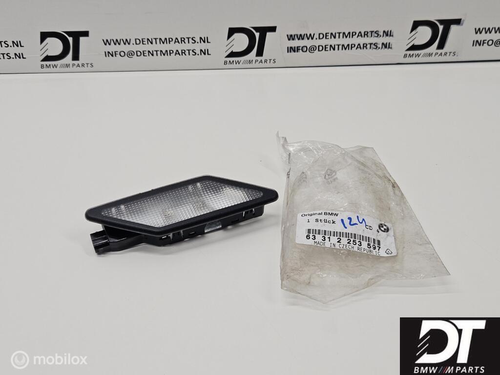 Interieurlampje linksachter BMW 8-serie E31 63312253597, Neuf, Enlèvement ou Envoi, BMW, BMW