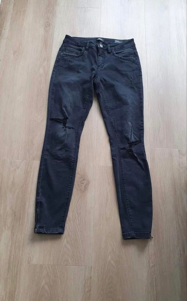 Jeans ONLY maat 28, Kleding | Dames, Spijkerbroeken en Jeans, Only, Zwart, Ophalen of Verzenden, Zo goed als nieuw