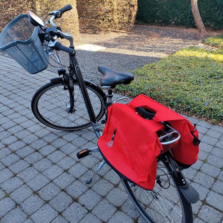 Damesfiets TREK T80 met verlaagde opstap en fietstassen, Vélos & Vélomoteurs, Vélos | Femmes | Vélos pour femme, Comme neuf, Autres marques