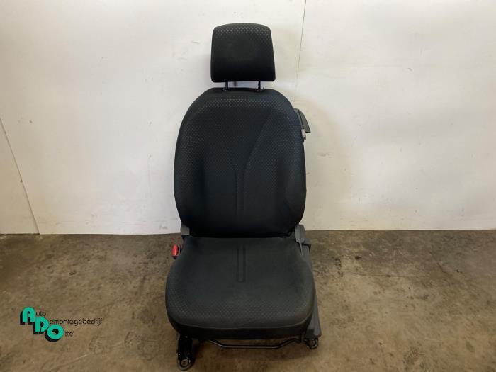 Siège gauche d'un Toyota Yaris (Yaris 2 09-), Autos : Pièces & Accessoires, Habitacle & Garnissage, Toyota, Utilisé, 3 mois de garantie