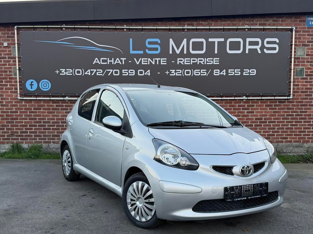 Toyota Aygo 1.0i *CLIM*5PORTES*, Autos, Argent ou Gris, Achat, Boîte manuelle, Entretenue par le concessionnaire