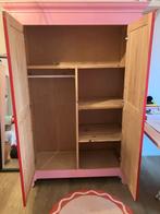 Kleerkast roos met rode deuren, Huis en Inrichting, Kasten | Kleerkasten, Ophalen, Met deur(en), Gebruikt, 100 tot 150 cm