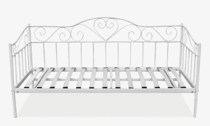 Wit metalen bedbank 90x200 cm met lattenbodem, inc. matras, Kinderen en Baby's, Kinderkamer | Bedden, Zo goed als nieuw, Lattenbodem