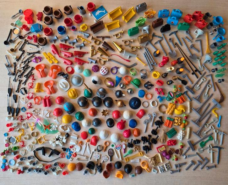 Groot Lot Playmobil Kleine Onderdelen Hoofddeksels Tools ..., Enfants & Bébés, Jouets | Playmobil, Enlèvement ou Envoi