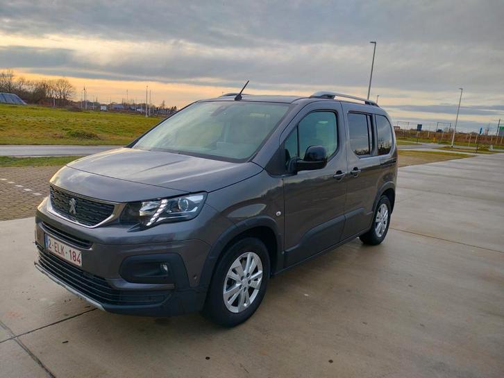 Elektrische Peugeot rifter, Autos, Peugeot, Particulier, E-Rifter, ABS, Caméra de recul, Phares directionnels, Airbags, Air conditionné