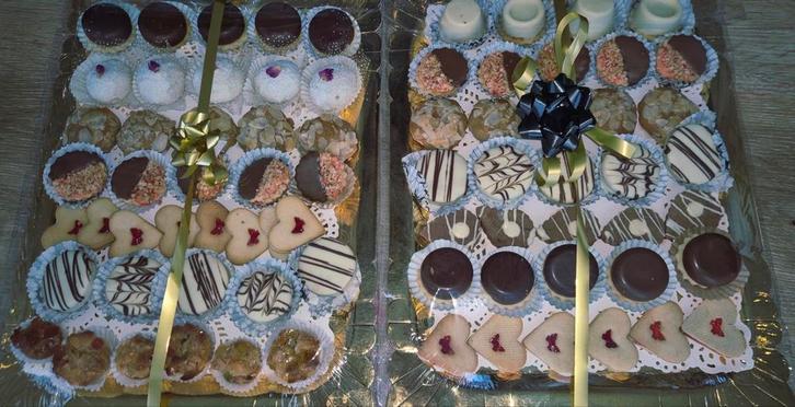 Gateaux, Maison & Meubles, Cuisine | Ustensiles de cuisine, Enlèvement