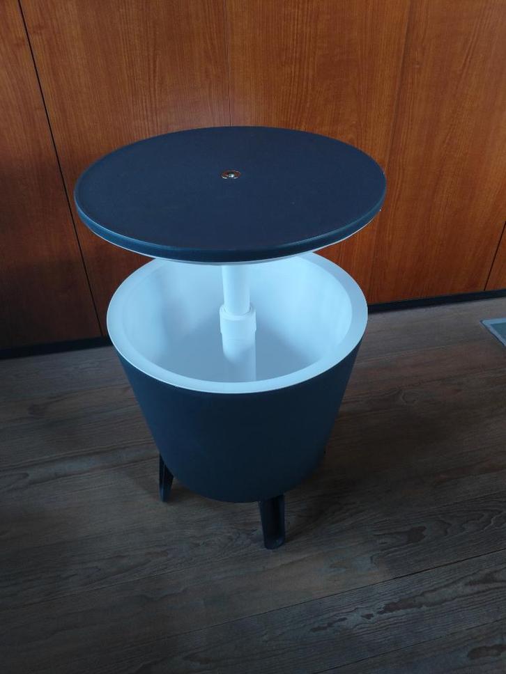 Keter Coolbar Tafel, Tuin en Terras, Tuintafels, Nieuw, Rond, Kunststof, Ophalen of Verzenden