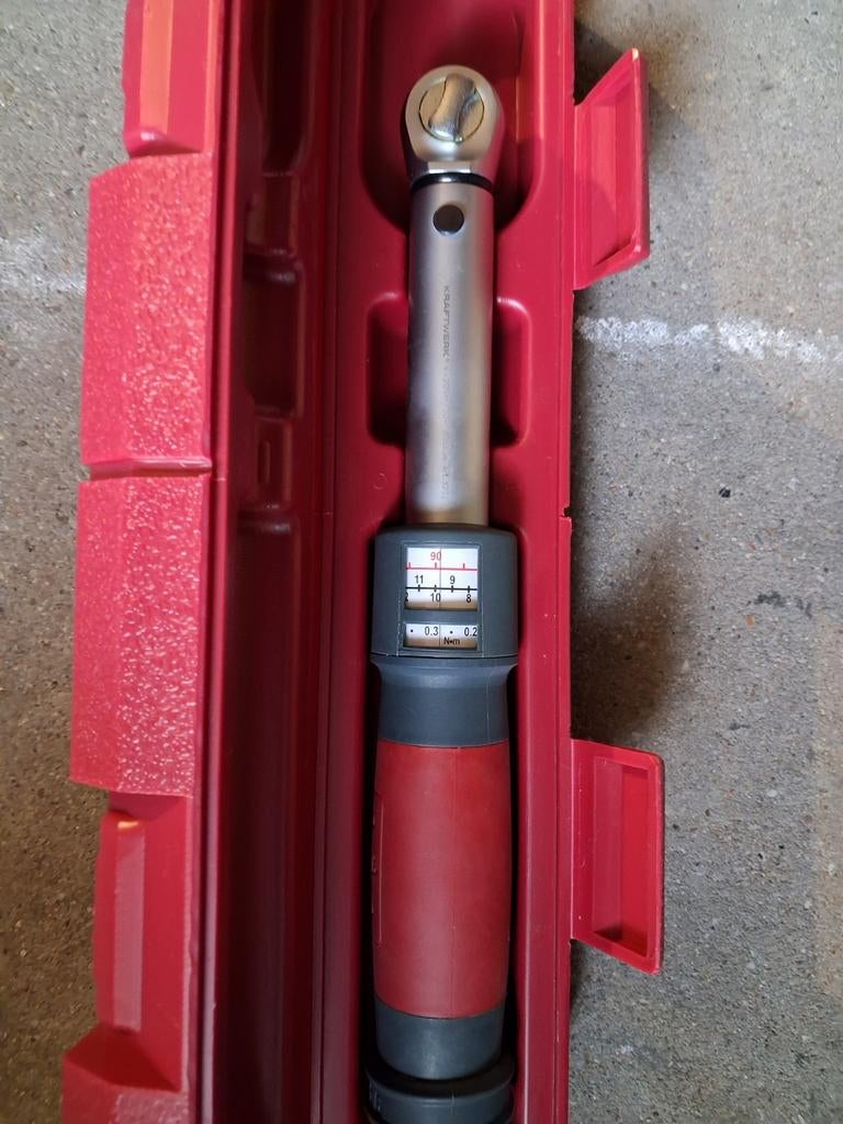 Kraftwerk momentsleutel 3232, Ophalen