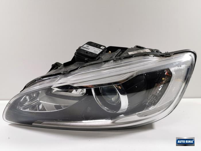 Phare gauche d'un Volvo V60, -, 3 mois de garantie, -, -