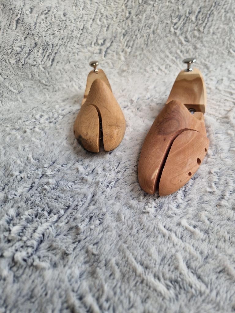 Paire d'embauchoirs en bois de cèdre Canadien - T40, Finsbury, Chaussures à lacets, Brun, Porté