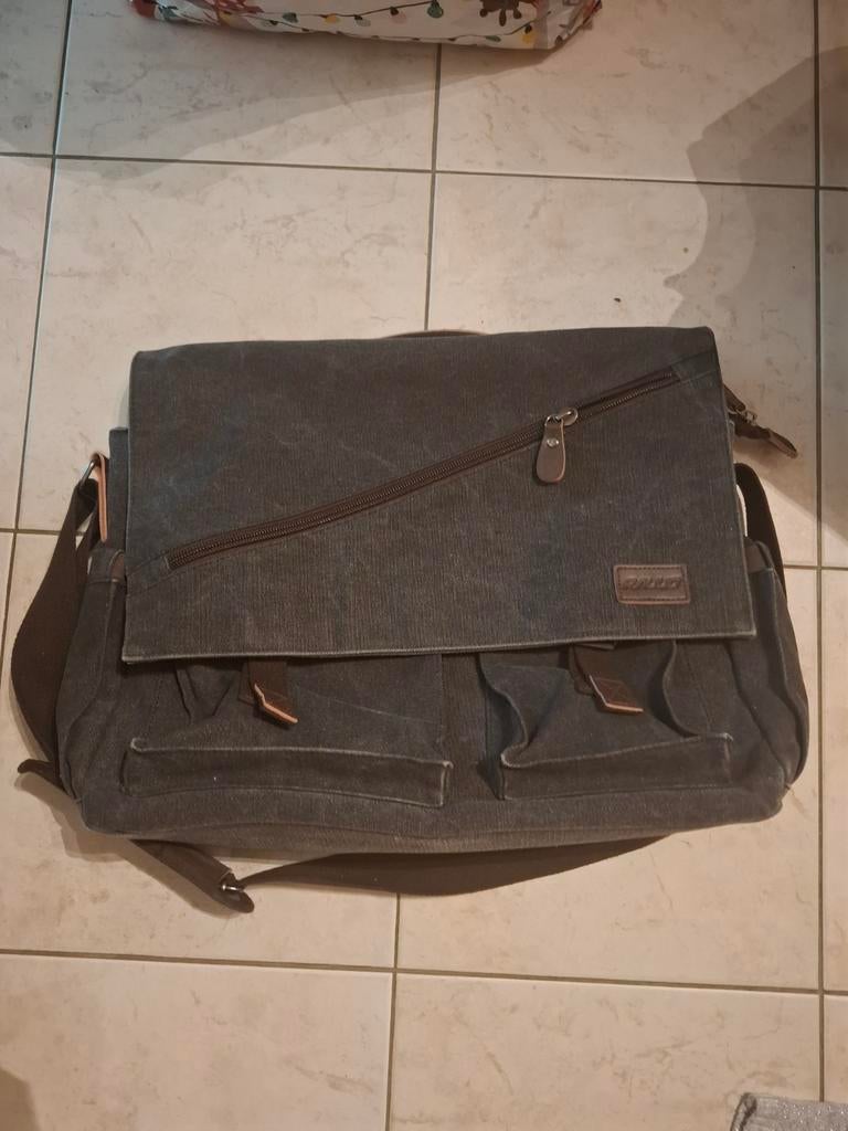 Schoudertas, Computers en Software, Ophalen, 17 inch of meer, Gebruikt, Schoudertas