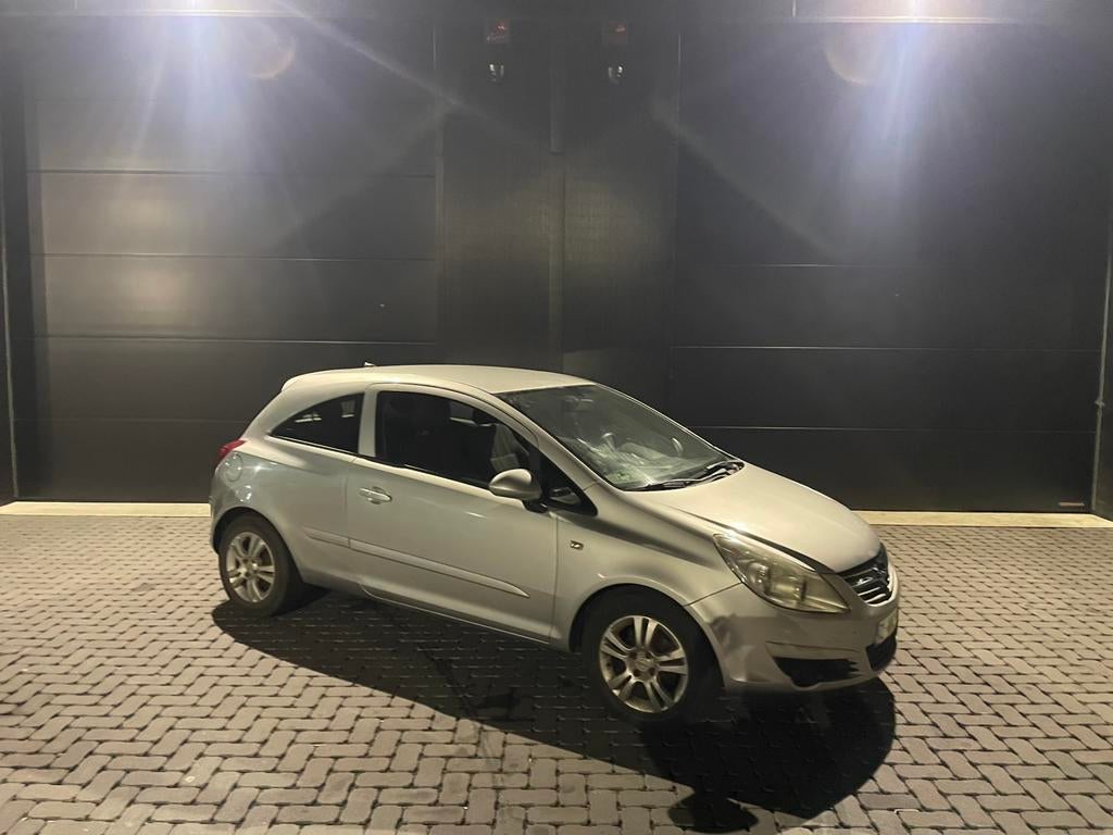 Opel, corsa, essence vc, ve, clim Jante Control carnet Gps, Argent ou Gris, Achat, Entreprise, Boîte manuelle