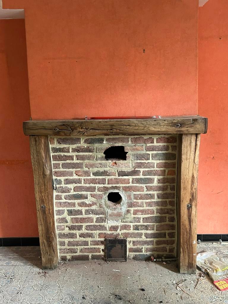 Tour de cheminée ancien en chêne massif, Maison & Meubles, Enlèvement, Utilisé, Chêne, 75 cm ou plus