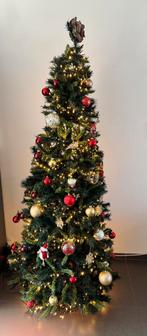 Grote kerstboom 2m10 met 2 ledslingers en ballen, Diversen, Ophalen, Zo goed als nieuw