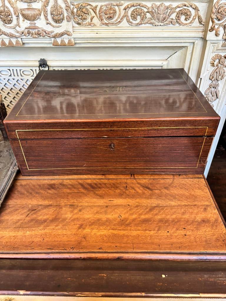 Ancien coffre en bois, Enlèvement, Utilisé