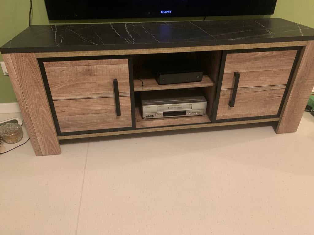 Tv tafel, Huis en Inrichting, Ophalen of Verzenden, Zo goed als nieuw