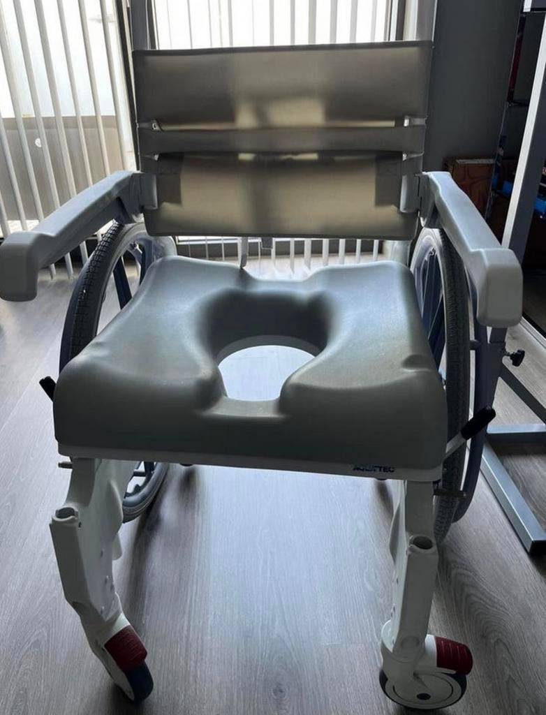 Douche rolstoel, Diversen, Rolstoelen, Ophalen, Nieuw