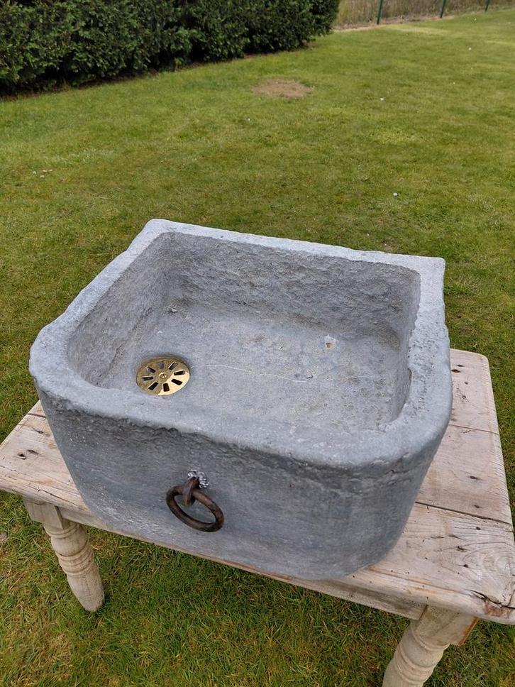 Vasque ancienne en pierre bleue abattue, Jardin & Terrasse, Pièces d'eau & Fontaines, Pierre, Enlèvement