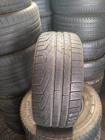 235 40 R18 Pirelli avec montage et equilibrega 