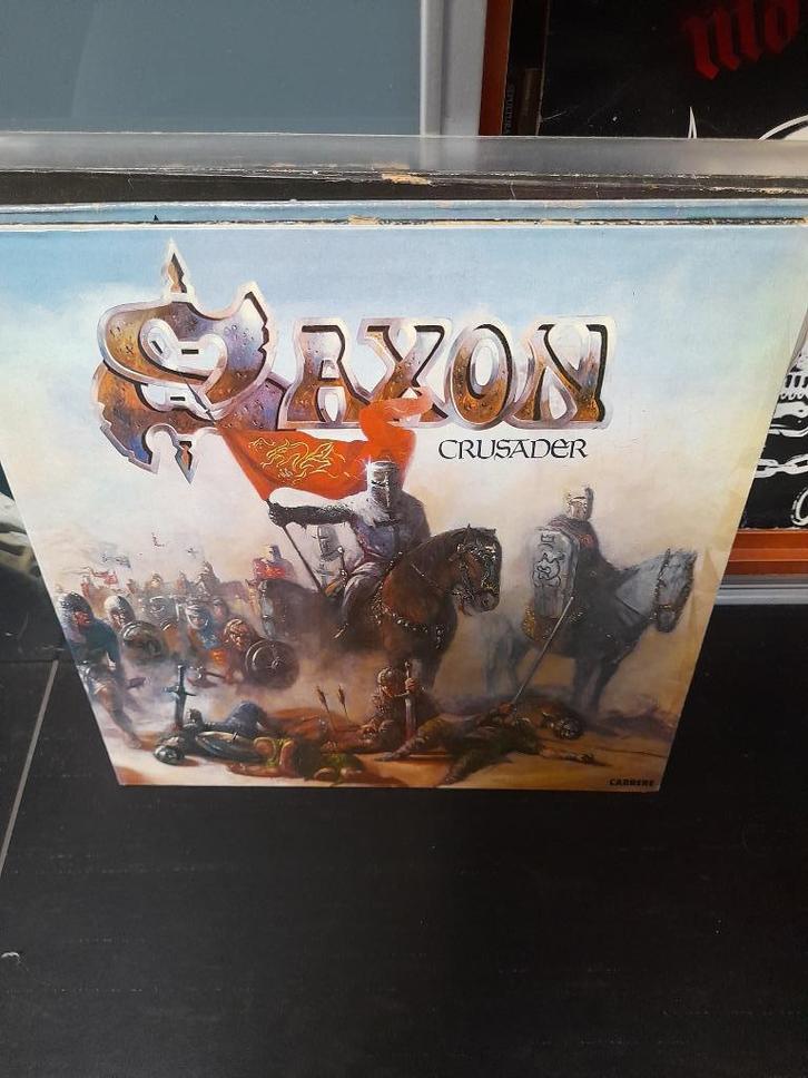 lp - saxon - crusader - vak 16, Cd's en Dvd's, Vinyl | Hardrock en Metal, Gebruikt, Ophalen of Verzenden