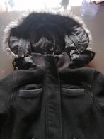 Manteau court à capuche taille 38, Vêtements | Femmes, Vestes | Hiver, Noir, Porté, Enlèvement ou Envoi