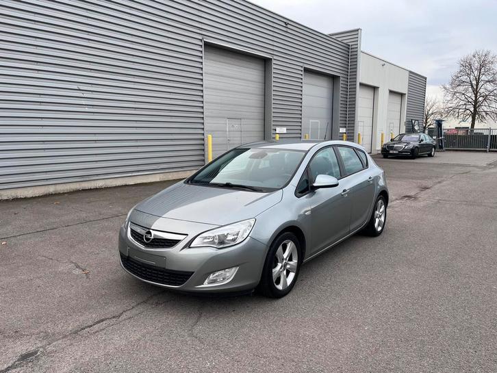 Opel Astra | euro5 | cruise | airco | gekeurd, Auto's, Opel, Particulier, Te koop, Astra, ABS, Airbags, Airconditioning, Alarm