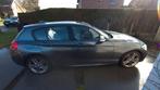 BMW 118 i. Mineraalgrijs., Autos, Argent ou Gris, Euro 6, Boîte manuelle, Noir