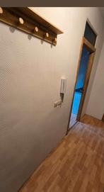 Studio, peut faire office de bureau.