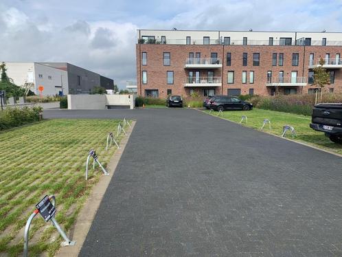 TE HUUR te KORTENBERG: Bovengrondse autostaanplaats, Immo, Garages en Parkeerplaatsen, Provincie Vlaams-Brabant