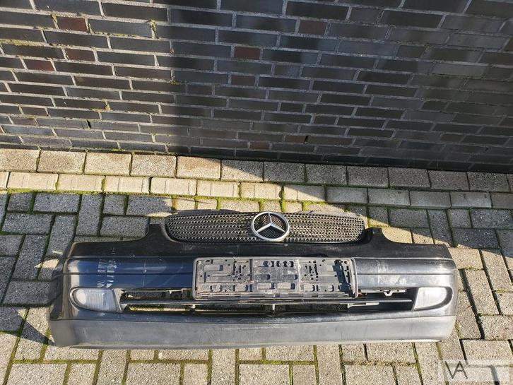 Mercedes SLK R170 1996 - 2003 voorbumper met grille €300, Auto-onderdelen, Carrosserie, Bumper, Mercedes-Benz, Voor, Gebruikt