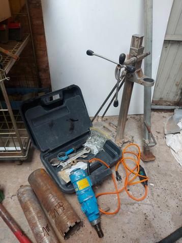 TYROLIT BOORMOTOR W20N 2000W icl statief boren stampaal 
 beschikbaar voor biedingen
