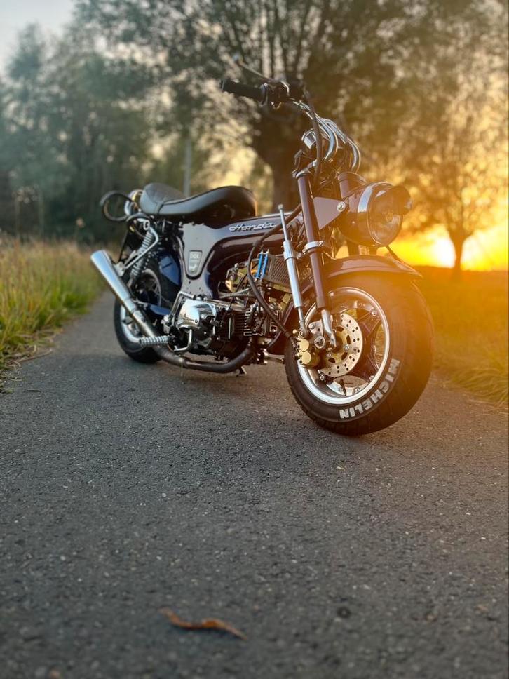 Dax brommer, Fietsen en Brommers, Brommers | Honda, Zo goed als nieuw, Overige modellen, Klasse B (45 km/u), Ophalen