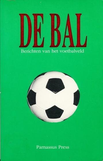 (sp73) De bal, berichten van het voetbalveld beschikbaar voor biedingen