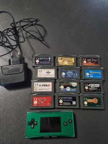 game boy micro +12jeux  beschikbaar voor biedingen