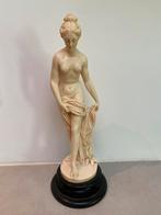 Badende naakte vrouw van G. Ruggeri, Antiquités & Art, Art | Sculptures & Bois, Enlèvement