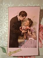 Vintage Postkaart verliefde koppel, Ophalen of Verzenden