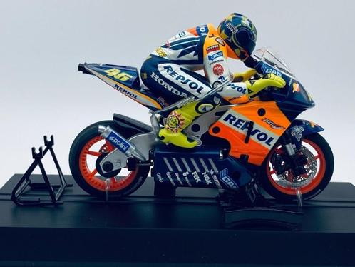 Valentino Rossi Scalextric Honda RC211V 2003 1:18, Hobby & Loisirs créatifs, Voitures miniatures | 1:18, Neuf, Moteur, Autres marques